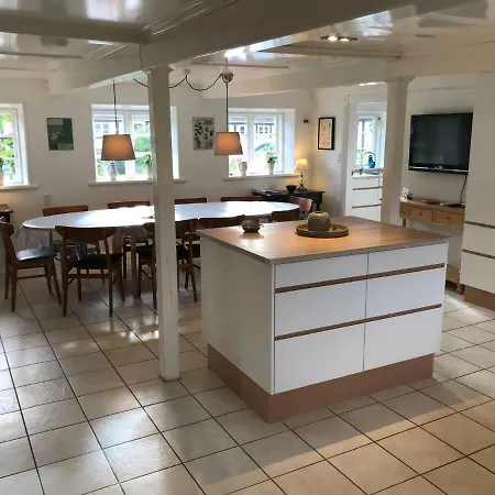 10 Bed Holiday On Aeroe * Leby